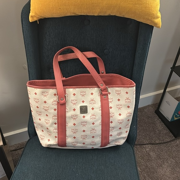 MCM tote - Picture 2 of 12